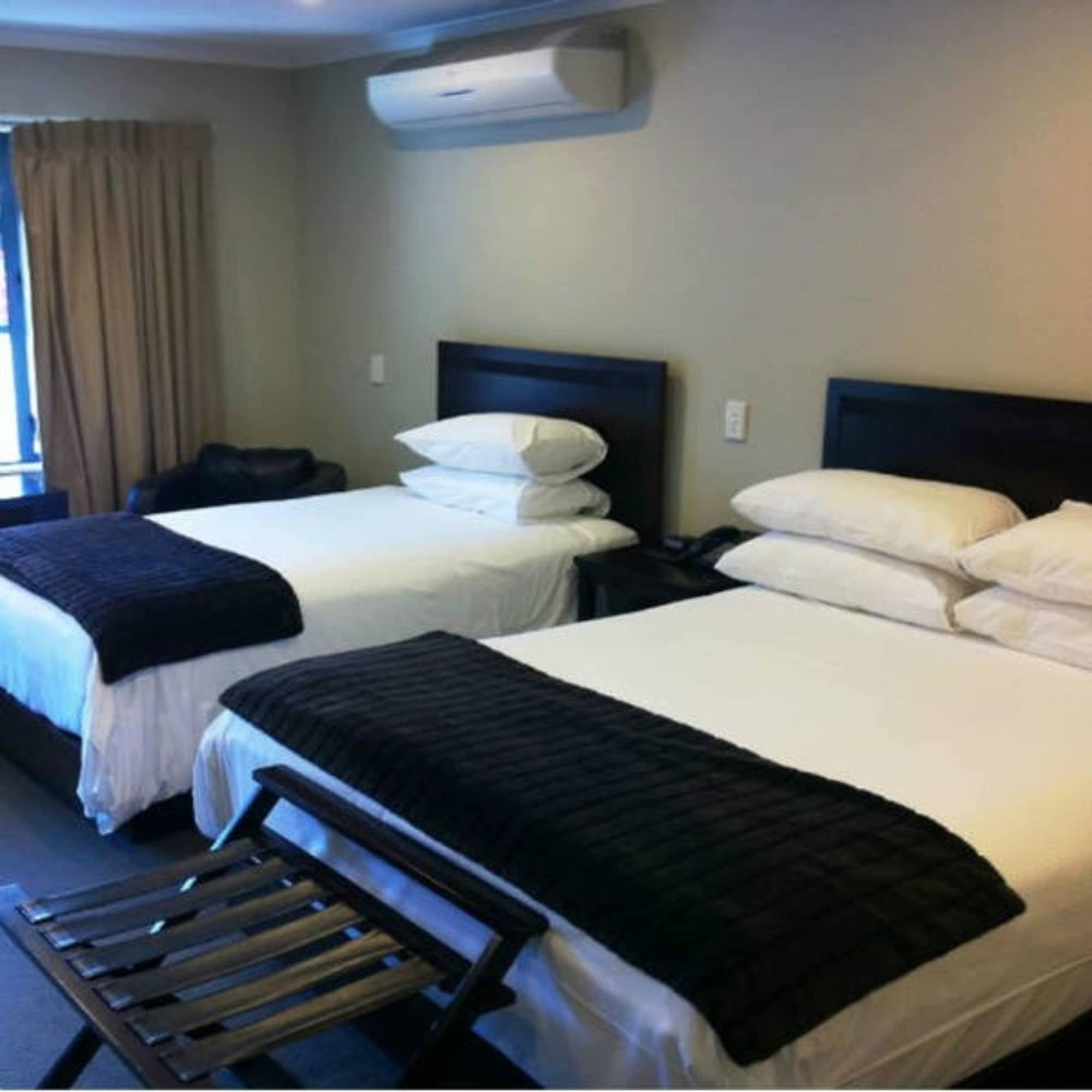 Aotea Motor Lodge วังกานุย ภายนอก รูปภาพ A typical room at the hotel