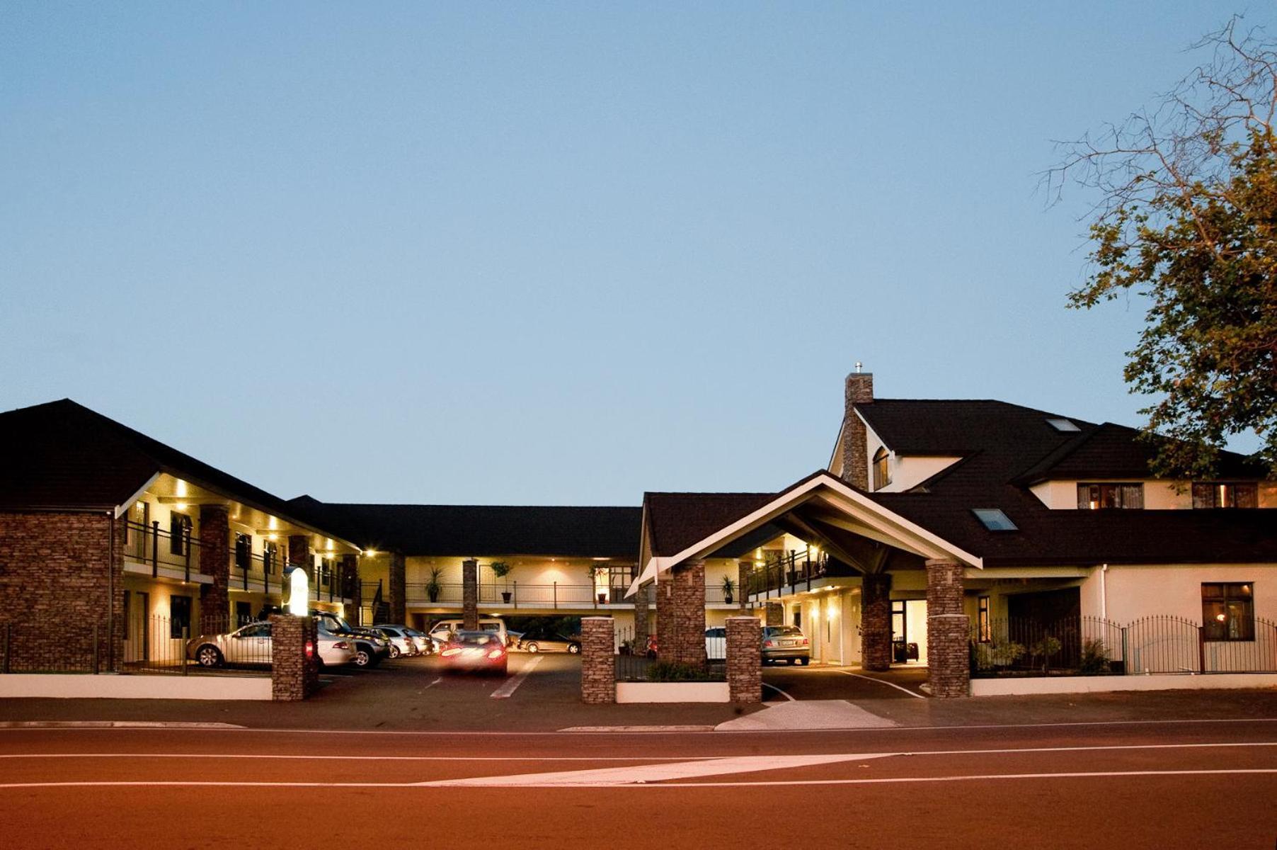 Aotea Motor Lodge วังกานุย ภายนอก รูปภาพ The River Lee Hotel