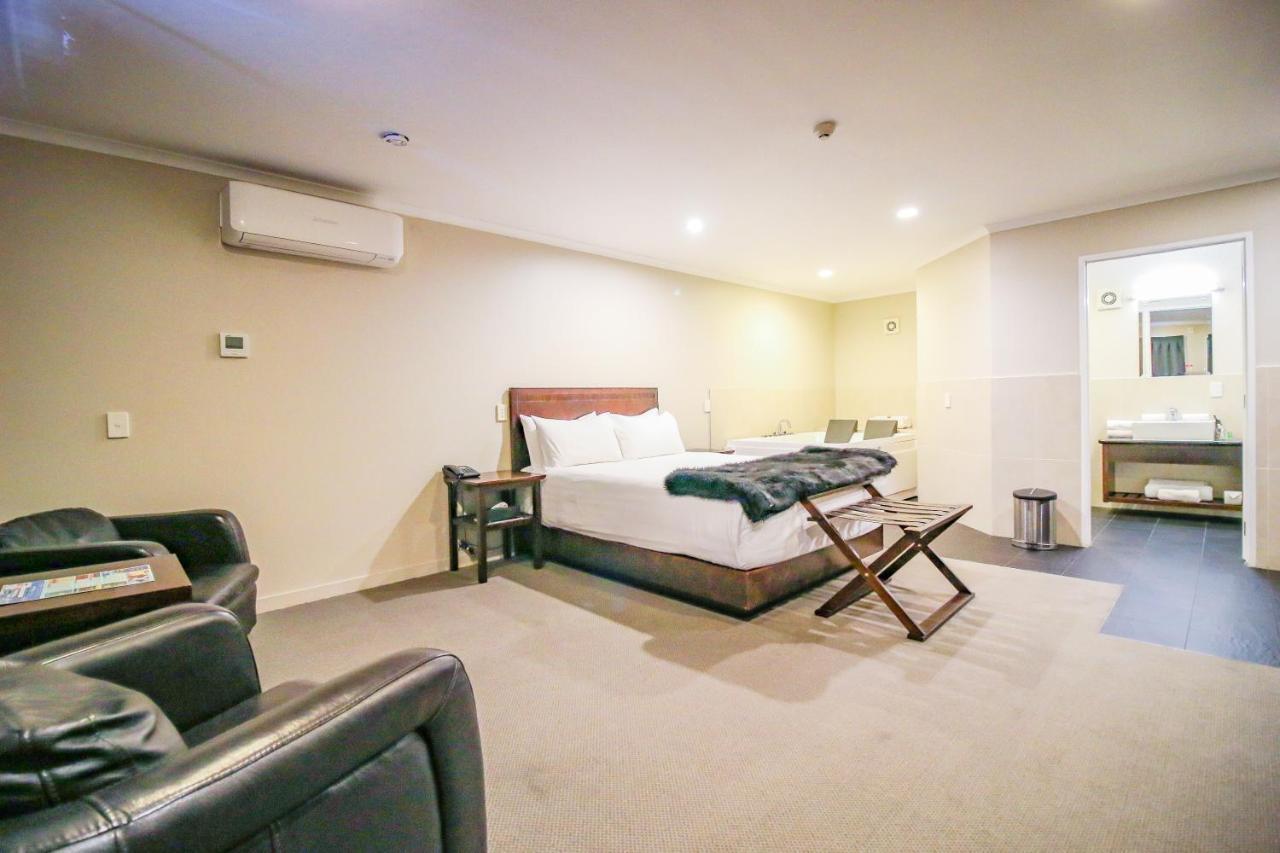 Aotea Motor Lodge วังกานุย ภายนอก รูปภาพ A typical room at the hotel