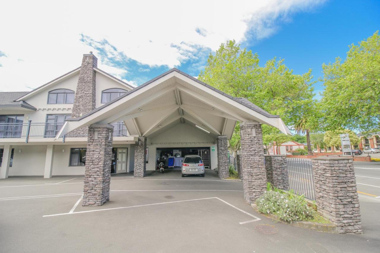 Aotea Motor Lodge วังกานุย ภายนอก รูปภาพ Entrance to the hotel