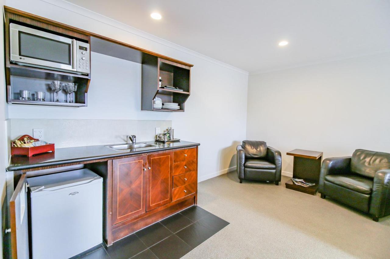 Aotea Motor Lodge วังกานุย ภายนอก รูปภาพ A typical one-bedroom apartment at the hotel
